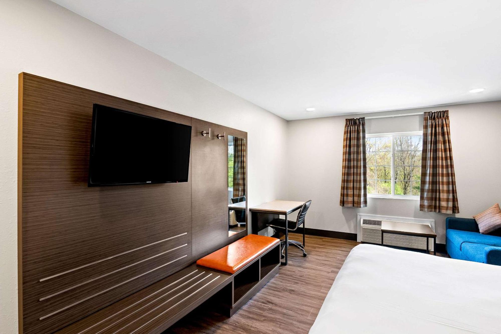 Econo Lodge Bethel - Danbury Bagian luar foto