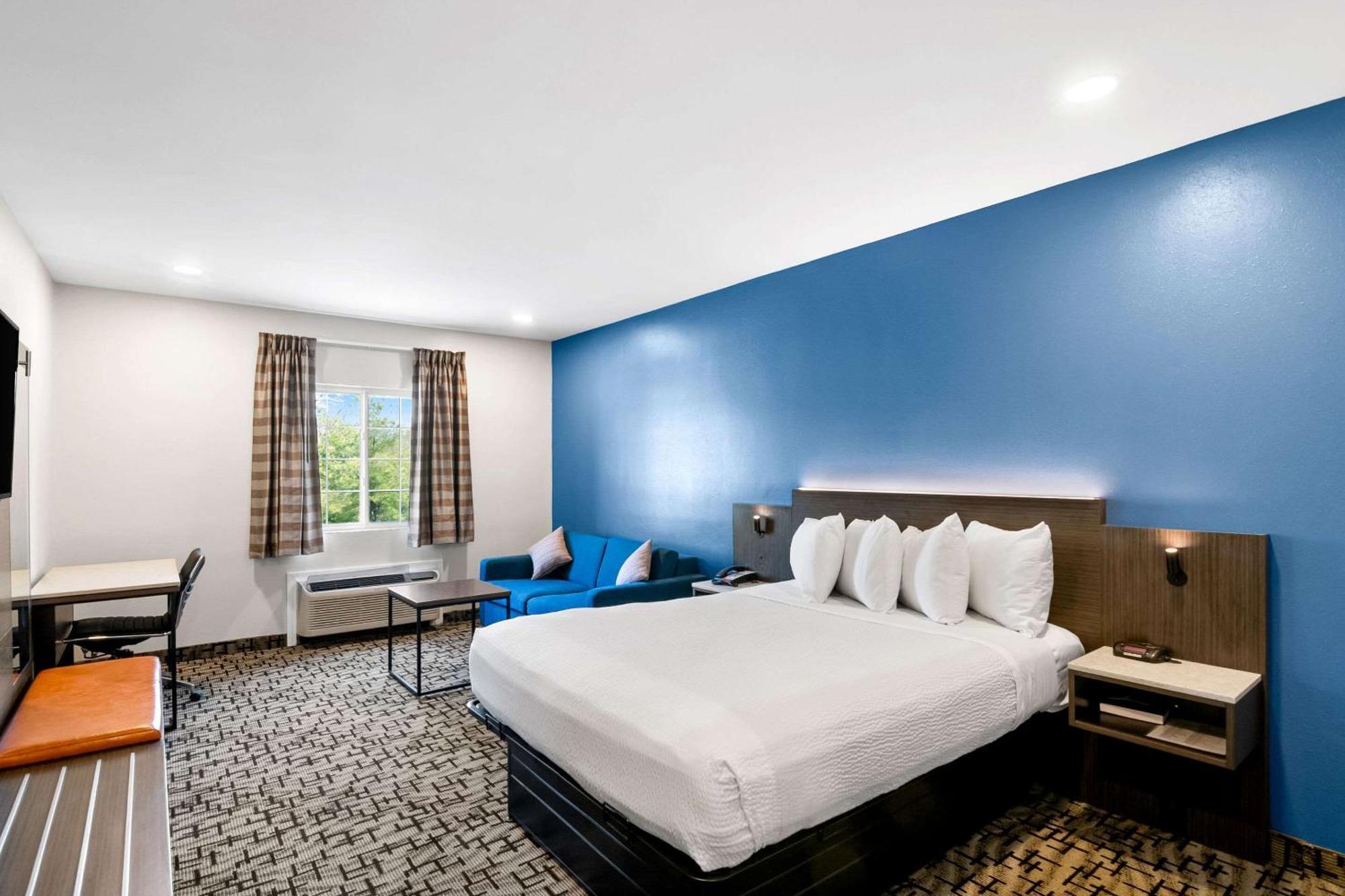 Econo Lodge Bethel - Danbury Bagian luar foto