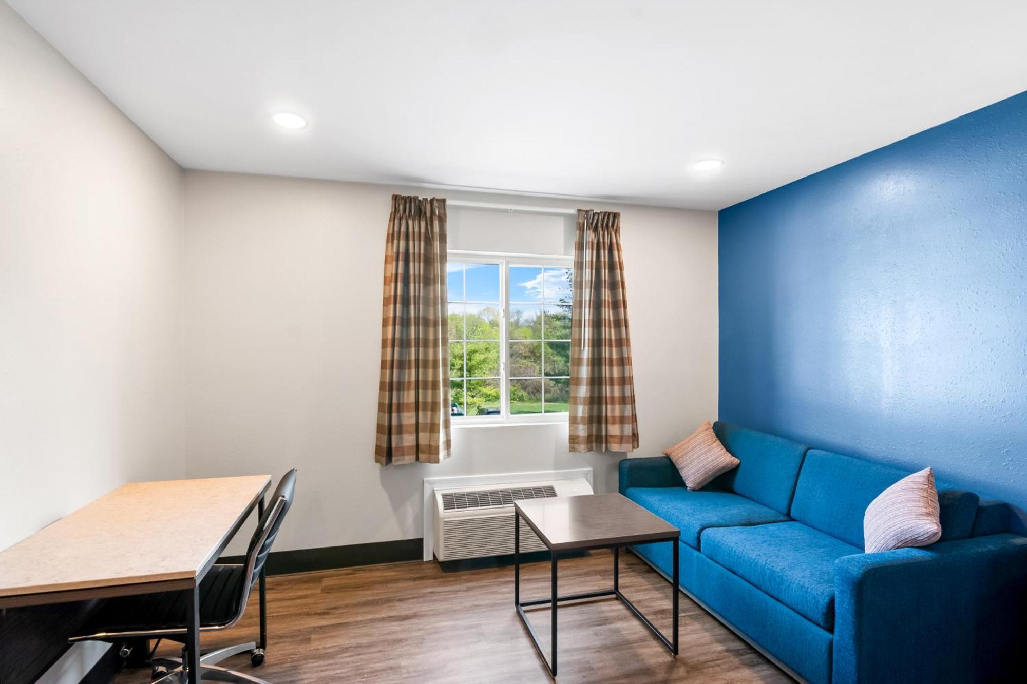 Econo Lodge Bethel - Danbury Bagian luar foto